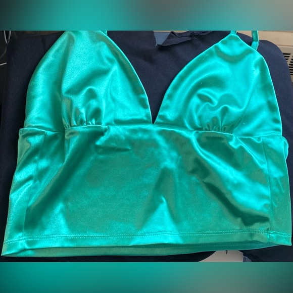 Green Cropped Top Silk - Picture 4 of 4